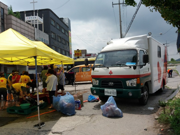 이동빨래방차량 무료세탁지원사업 외부가동 실시_05